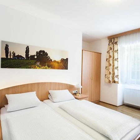 Gaestehaus Ferk - Fruehstueckspension, Bed & Breakfast Μπαντ Ράντκεσμπουργκ Εξωτερικό φωτογραφία